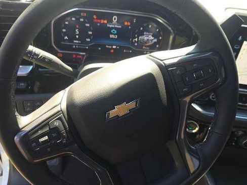 Used 2025 Chevrolet Silverado 2500 High Country w/ High Country Premium Package image 9