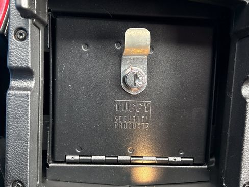 Used 2018 Jeep Wrangler Rubicon AWD/4WD image 27