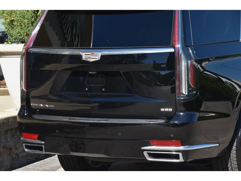 Used 2022 Cadillac Escalade Premium Luxury Platinum image 30