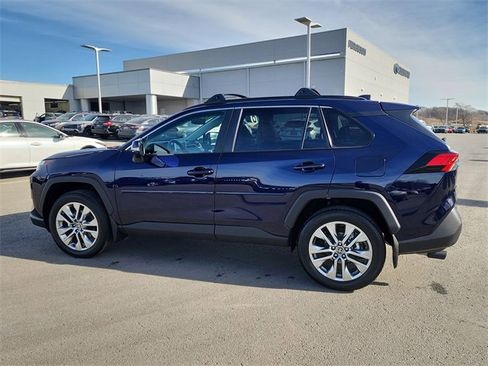 Used 2025 Toyota RAV4 XLE Premium w/ Blackout Package (GST) image 8