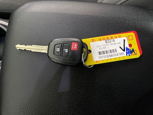 Used 2016 Toyota Tacoma SR5 image 24