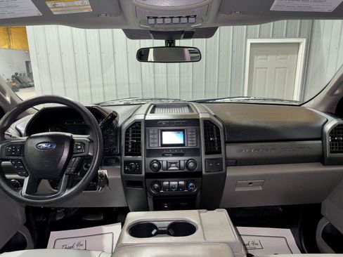 Used 2020 Ford F250 XL w/ Power Equipment Group AWD/4WD image 17