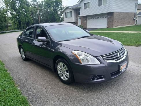Used 2011 Nissan Altima 2.5 S w/ 2.5S Premium Audio Pkg FWD image 4