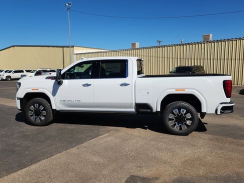 New 2026 GMC Sierra 2500 Denali w/ Max Trailering Package image 2