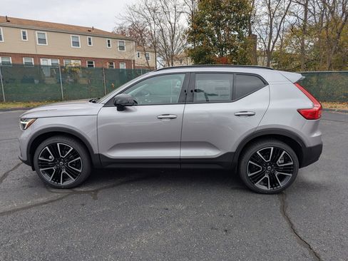 New 2026 Volvo XC40 B5 Ultra w/ Protection Package Premier image 6
