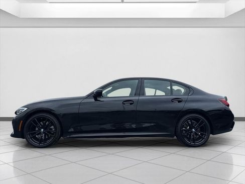 Used 2022 BMW 330i xDrive Sedan w/ M Sport Package image 2