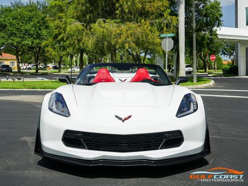 Used 2016 Chevrolet Corvette Z06 w/ 3LZ Preferred Equipment Group image 6