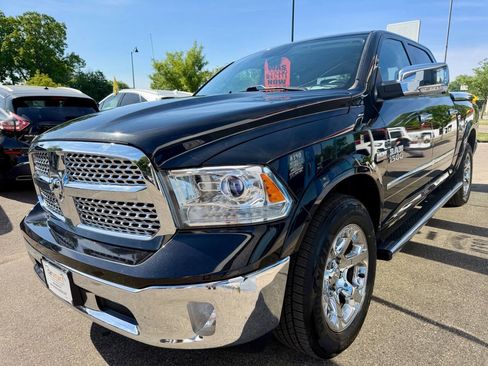 Used 2017 RAM 1500 Laramie AWD/4WD image 7