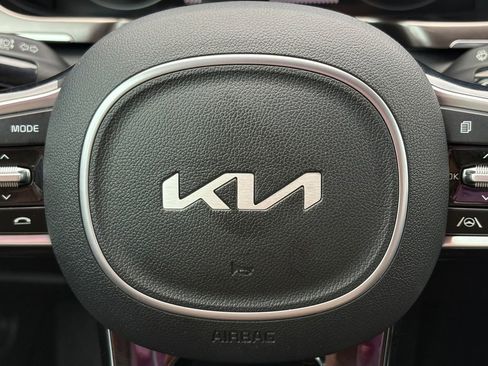 Used 2022 Kia Sorento S FWD image 24