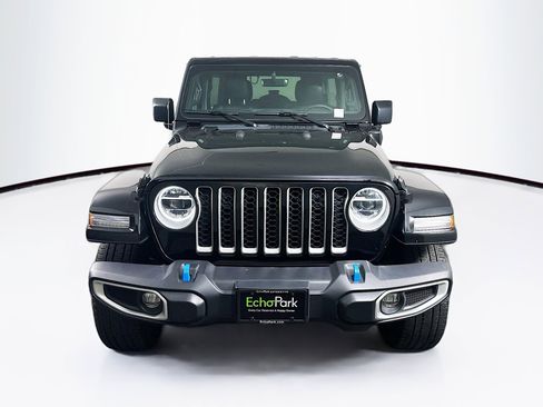 Used 2022 Jeep Wrangler Sahara image 2