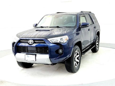Used 2024 Toyota 4Runner TRD Off-Road Premium w/ Moonroof Package image 2