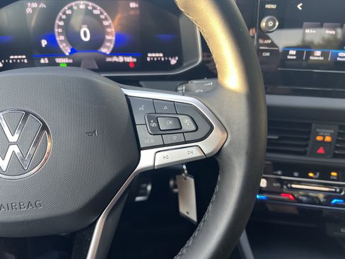 Certified 2025 Volkswagen Jetta Sport FWD image 17