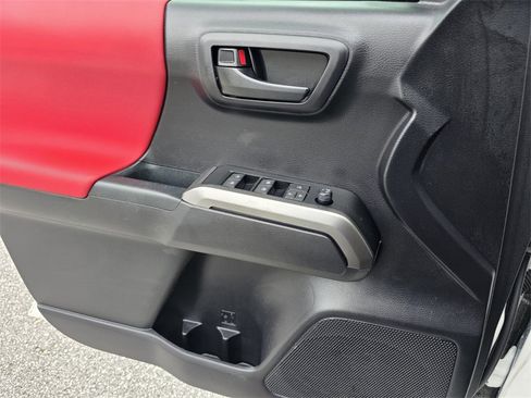 Used 2021 Toyota Tacoma SR5 image 25