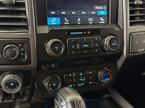 Used 2018 Ford F150 XLT w/ Equipment Group 302A Luxury image 19