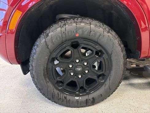 New 2025 Ford Ranger Lariat w/ FX4 Off-Road Package image 2