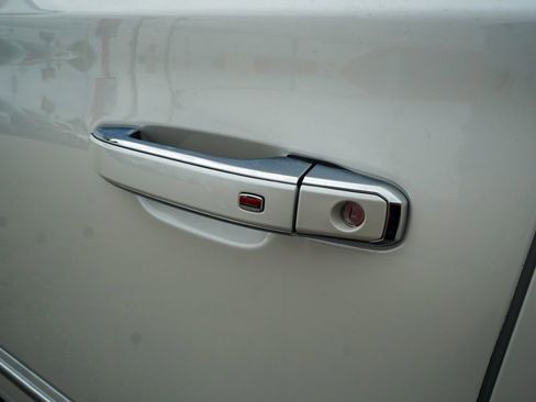 Used 2019 GMC Yukon Denali w/ Denali Ultimate Package image 10