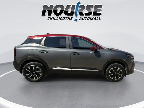 Used 2025 Nissan Kicks SV w/ Charging Package AWD/4WD image 9