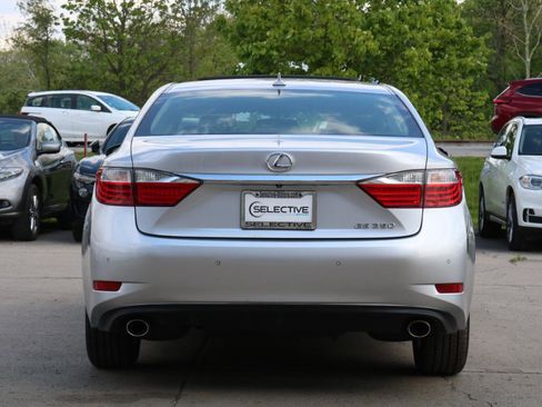 Used 2014 Lexus ES 350 w/ Luxury Package FWD image 6