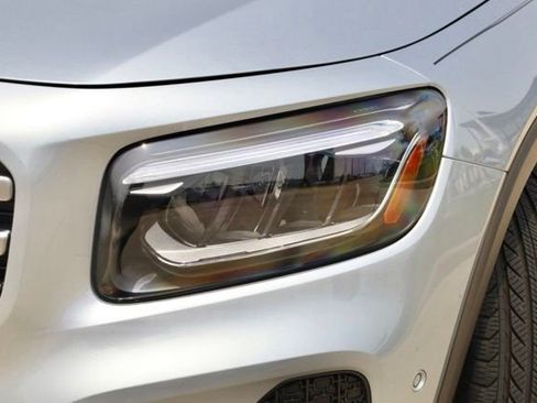 Certified 2025 Mercedes-Benz GLB 250 image 9