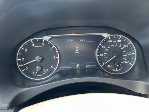 Used 2025 Nissan Altima 2.5 SV FWD image 40