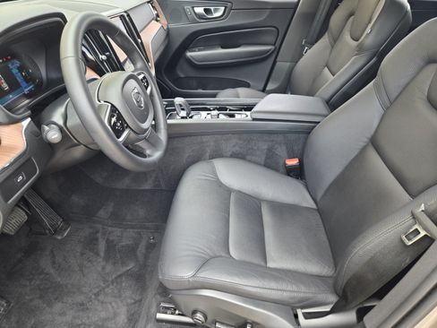 Used 2024 Volvo XC60 B5 Plus w/ Protection Package Premier AWD/4WD image 12