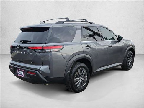 Certified 2024 Nissan Pathfinder SV image 5