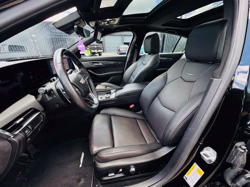 Used 2025 Cadillac CT5 V w/ Technology Package RWD image 12