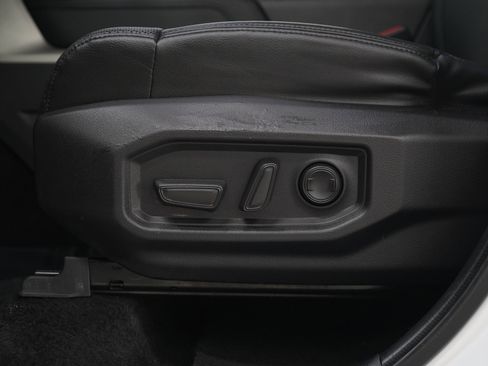 Used 2022 Toyota Tundra Limited AWD/4WD image 21