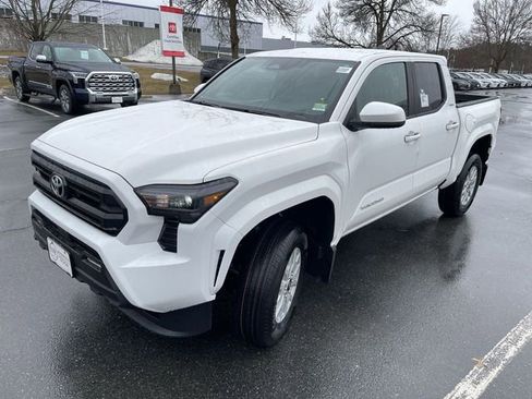 New 2026 Toyota Tacoma SR5 image 3