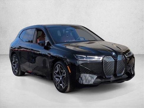 Certified 2025 BMW iX xDrive50 w/ Premium Package AWD/4WD image 3