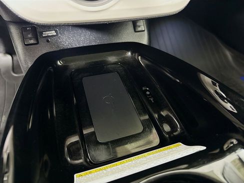 Certified 2019 Toyota Prius Prime Premium image 32