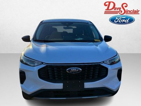 Used 2025 Ford Escape Active AWD/4WD image 2