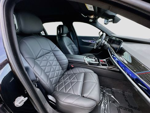 Certified 2024 BMW 740i RWD image 29