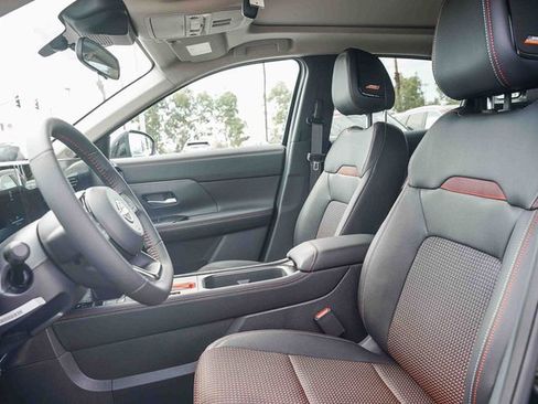 New 2026 Nissan Kicks SR w/ SR Premium Package image 19