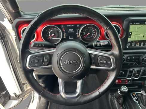 Used 2018 Jeep Wrangler Unlimited Rubicon w/ Dual Top Group AWD/4WD image 28