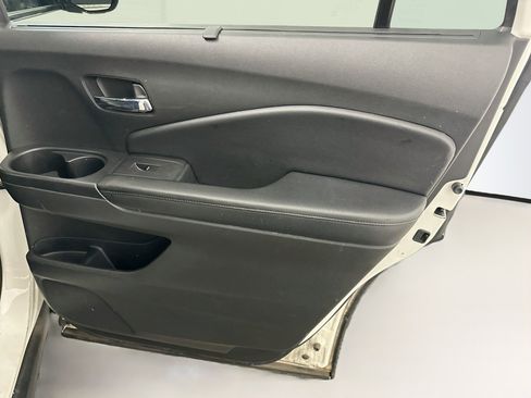 Used 2019 Honda Pilot Touring image 33