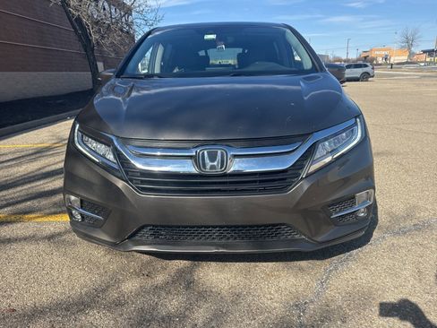 Used 2018 Honda Odyssey Touring image 3