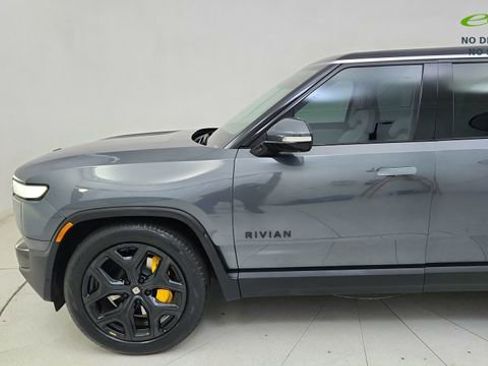 Used 2024 Rivian R1S Adventure AWD/4WD image 7