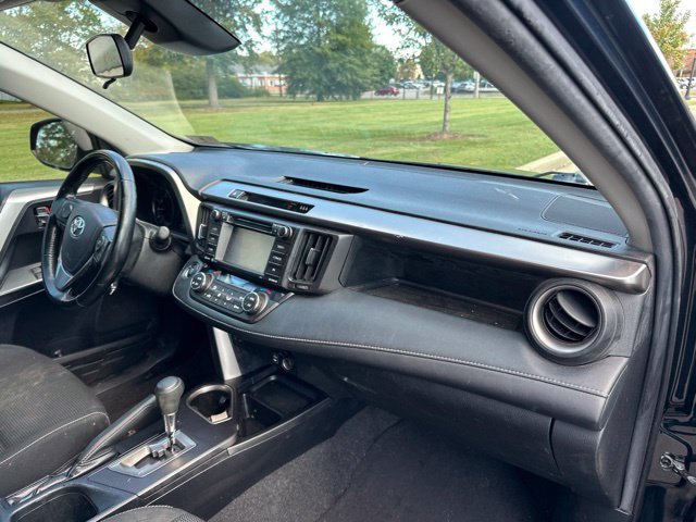 Used 2018 Toyota RAV4 XLE FWD image 26