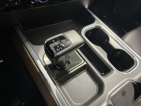 Used 2024 Chevrolet Silverado 1500 High Country w/ Midnight Edition image 22