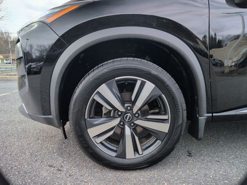 Used 2023 Nissan Rogue SL image 16