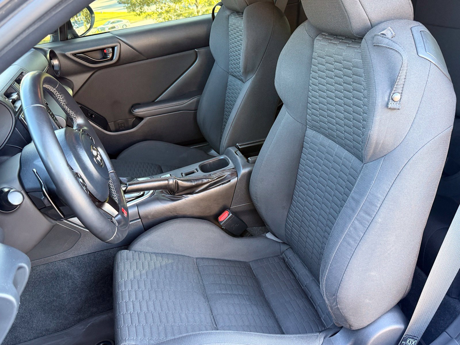 Used 2023 Toyota GR86 w/ ALL Weather Mat Package (TMS) RWD image 36