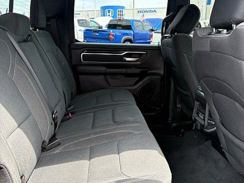 Used 2022 RAM 1500 Big Horn AWD/4WD image 6