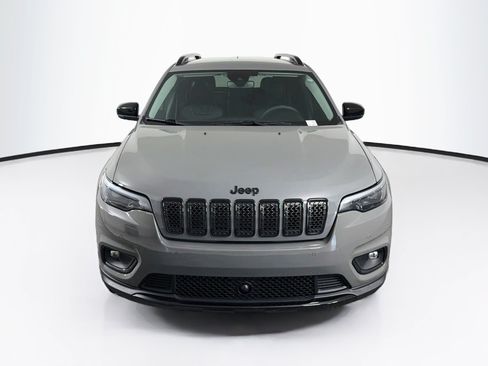 Used 2023 Jeep Cherokee Altitude Lux AWD/4WD image 2
