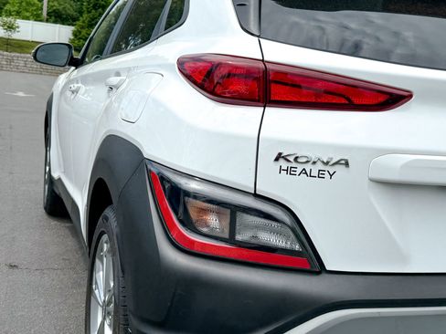 Used 2023 Hyundai Kona SEL AWD/4WD image 9