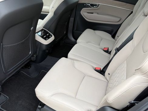 New 2026 Volvo XC90 B6 Plus w/ Protection Package Premier image 23