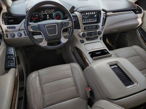 Used 2017 GMC Yukon Denali w/ Open Road Package image 33