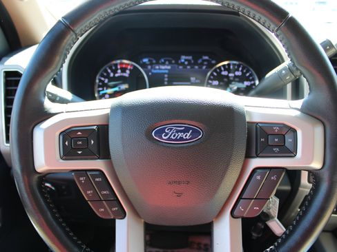 Used 2022 Ford F350 Lariat w/ Camper Package image 19