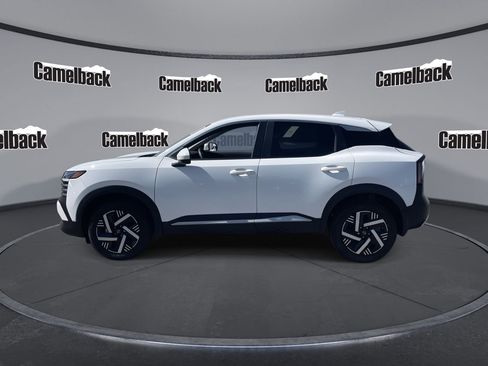 Used 2025 Nissan Kicks SV FWD image 4