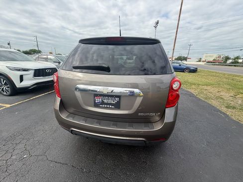 Used 2010 Chevrolet Equinox LT image 4
